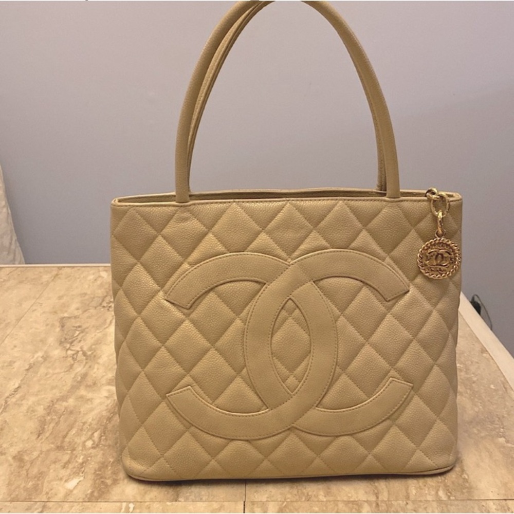 CHANEL Beige Authentic Vintage Caviar Medallion CC Tote-EUC with COA
